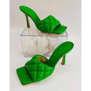 NWOT Bottega Veneta Padded Mule Sandals Green Parakeet Lambskin Leather EU 36
